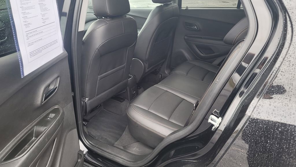 Used 2020 Chevrolet Trax Premier w/ LPO, Cargo Package image 26