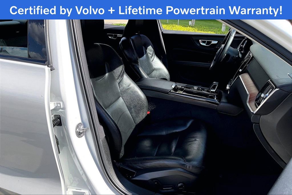 Used 2023 Volvo S60 T8 Plus image 10