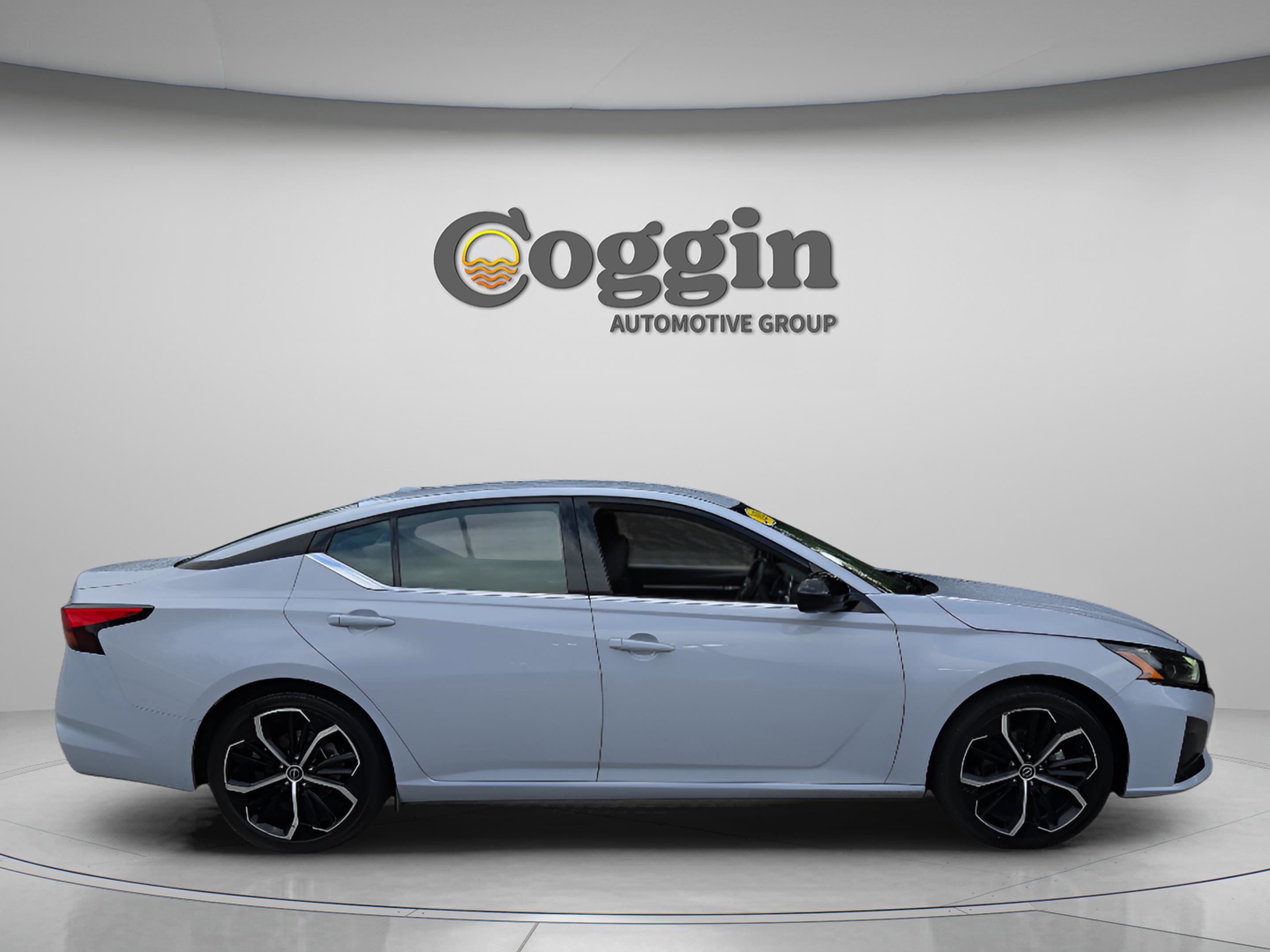 Used 2024 Nissan Altima 2.5 SR FWD image 6