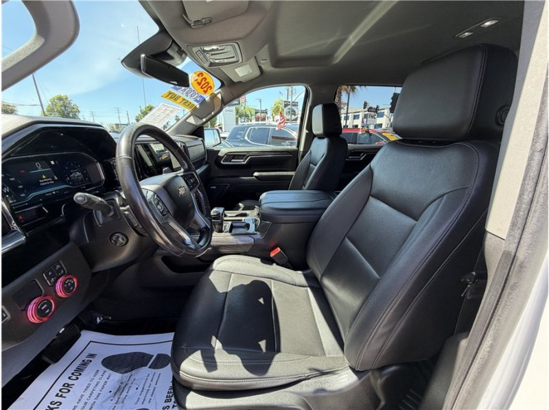 Used 2023 Chevrolet Silverado 1500 LTZ RWD image 18