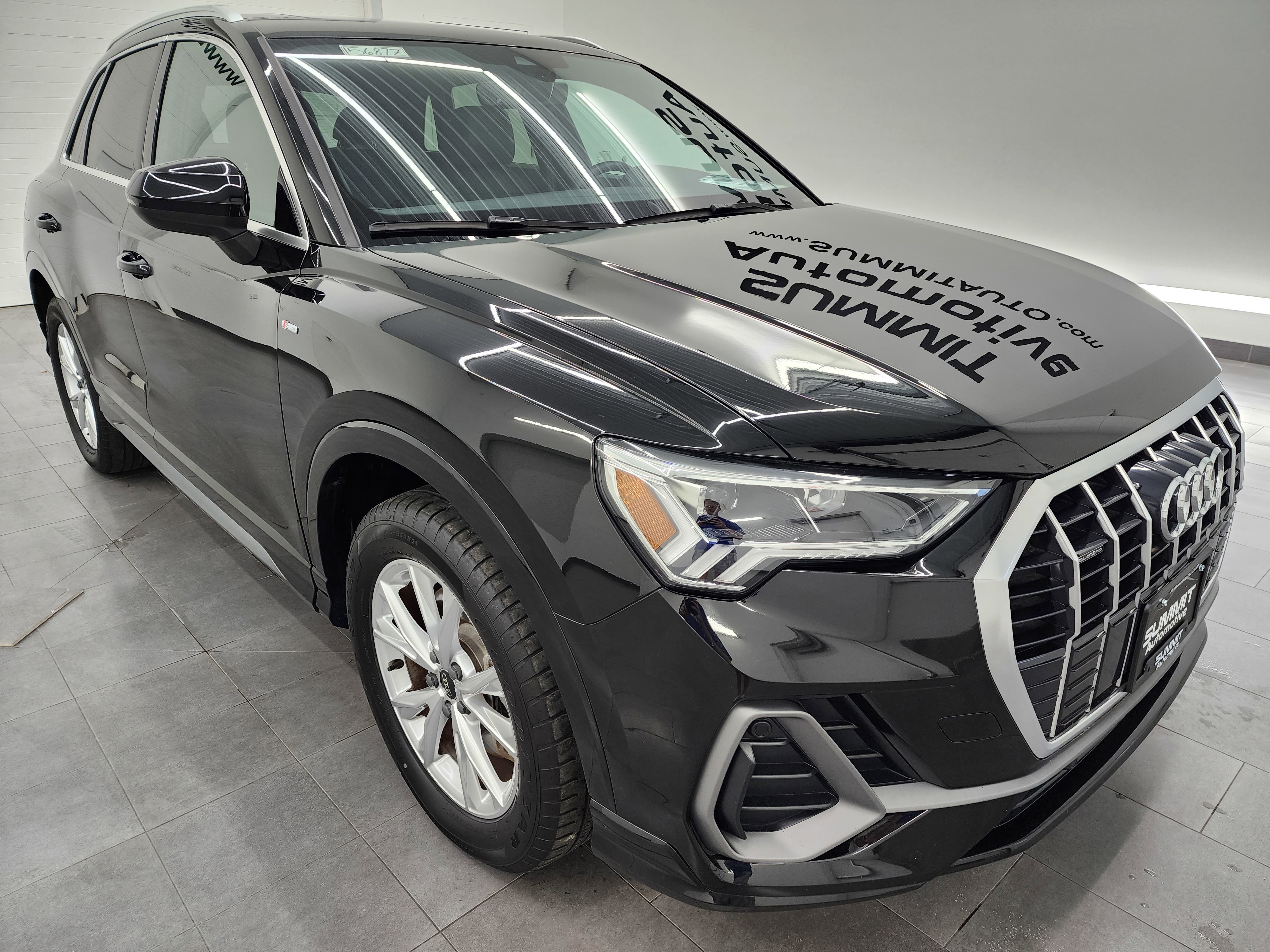 Used 2024 Audi Q3 2.0T Premium image 2