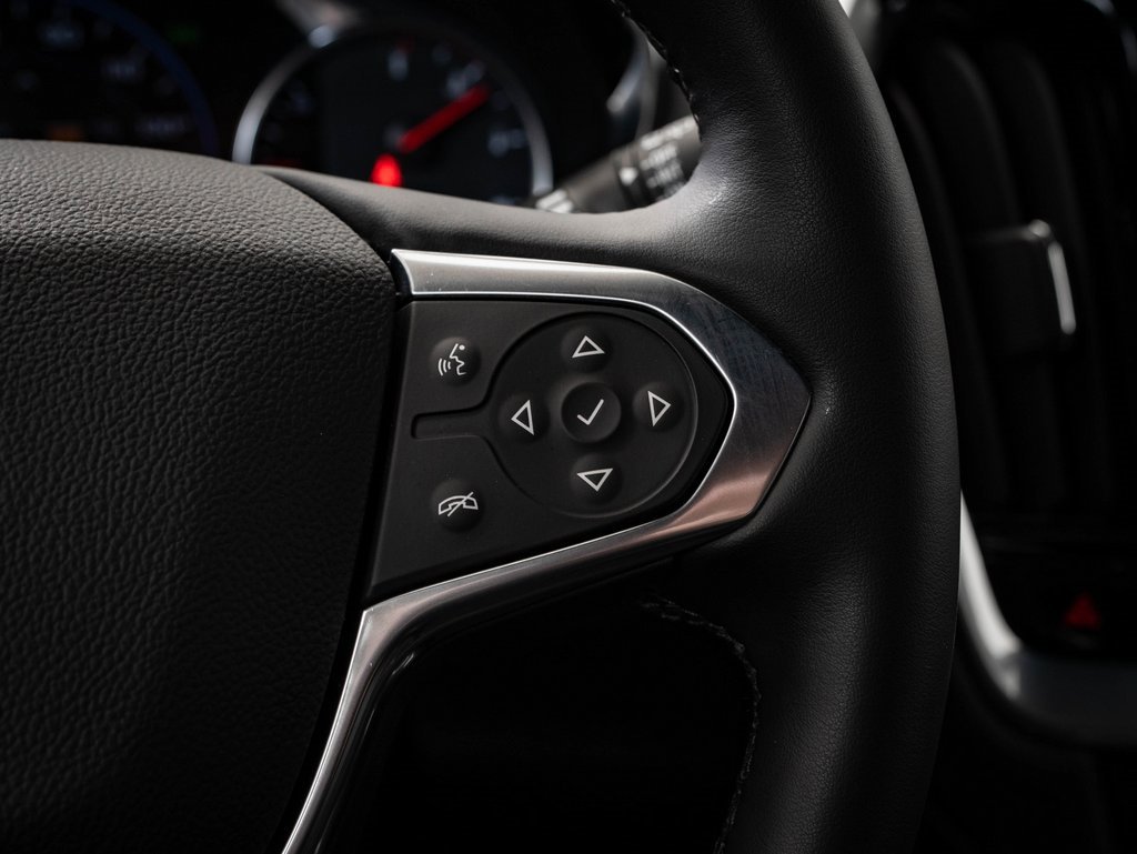 Used 2023 Chevrolet Traverse Premier image 31