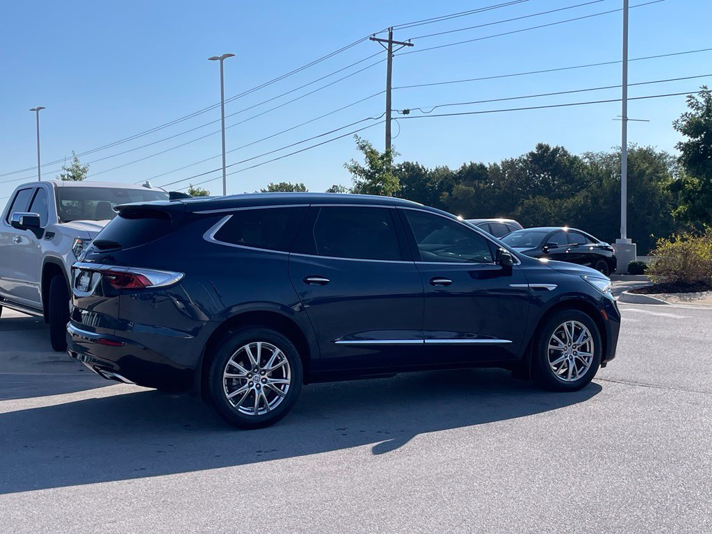 Used 2023 Buick Enclave Premium w/ Experience Buick Package FWD image 8