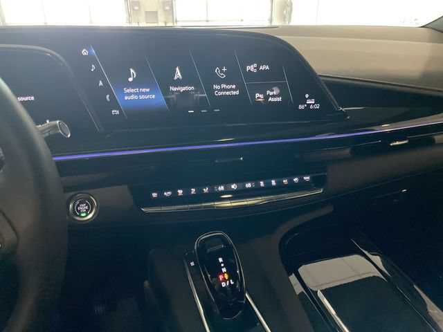 Used 2024 Cadillac Escalade Sport w/ Touring Package AWD/4WD image 19