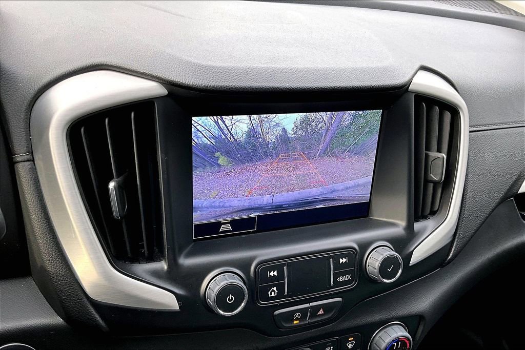 Used 2024 GMC Terrain SLT image 11