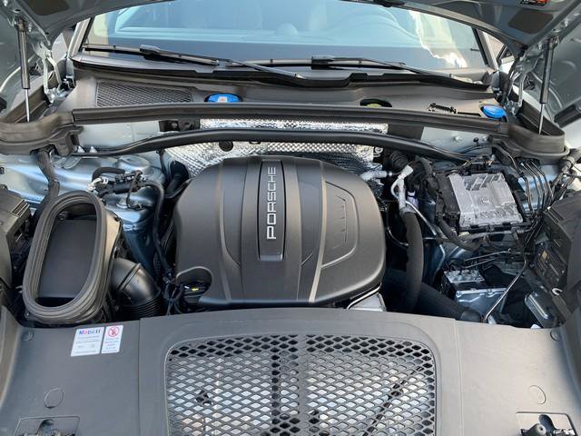 Used 2020 Porsche Macan AWD/4WD image 26