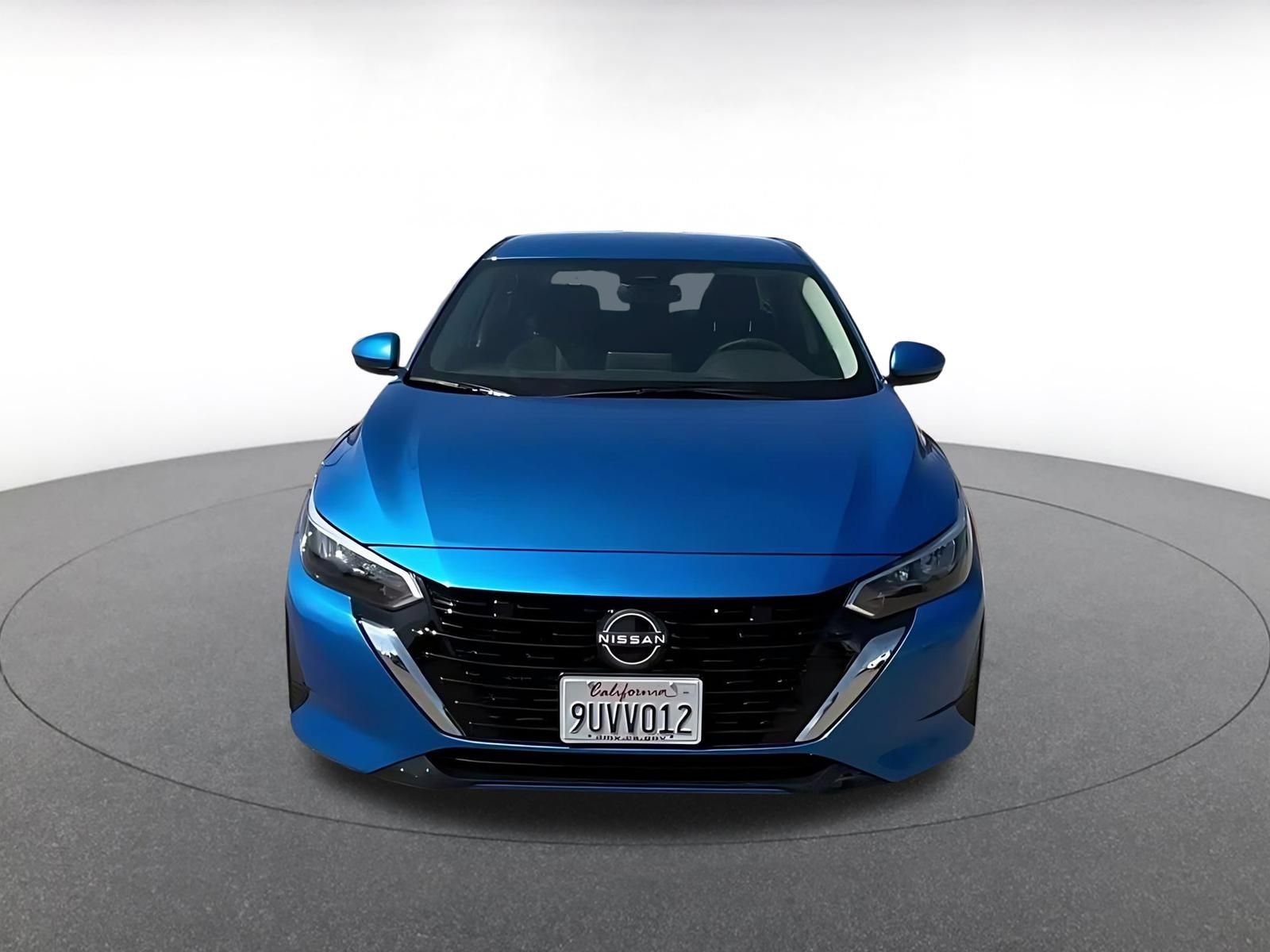 Used 2025 Nissan Sentra SV FWD image 4