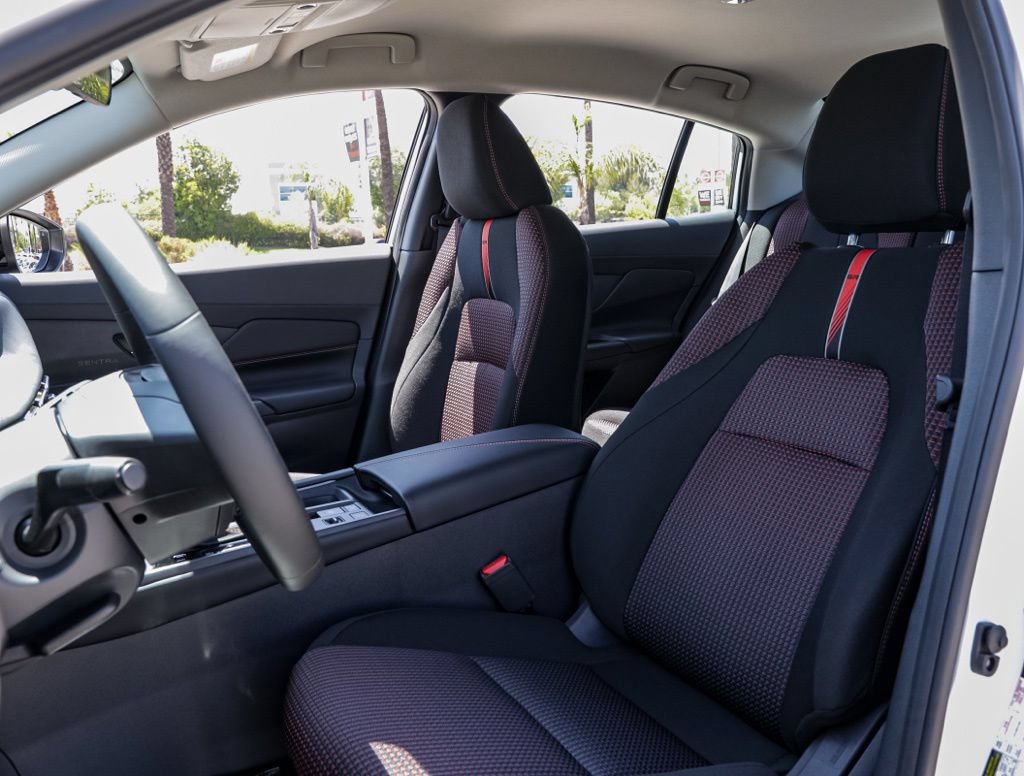 New 2026 Nissan Sentra SR w/ Floor Mat Package FWD image 16