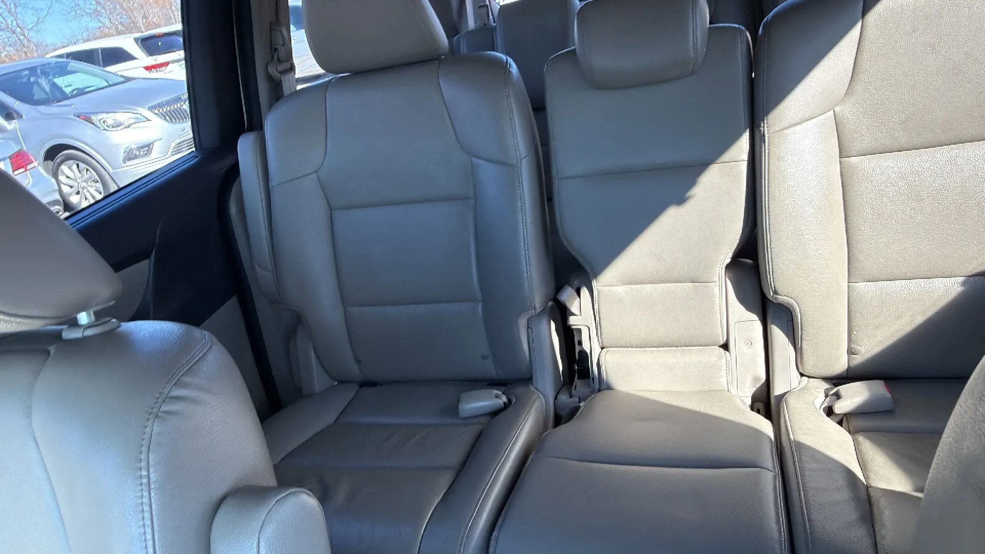 Used 2017 Honda Odyssey Touring Elite image 32