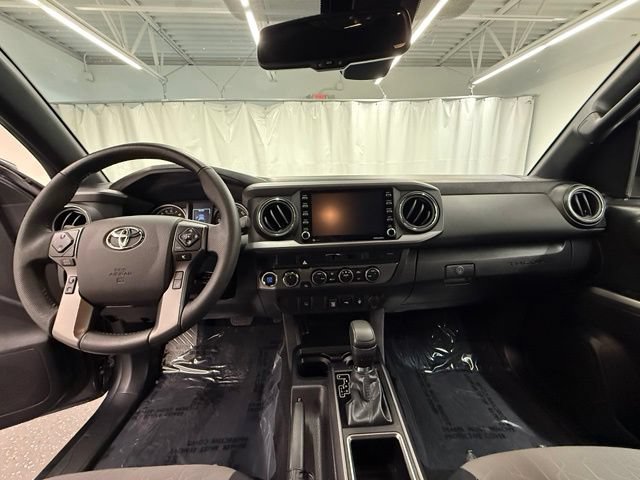 Certified 2023 Toyota Tacoma TRD Off-Road AWD/4WD image 18
