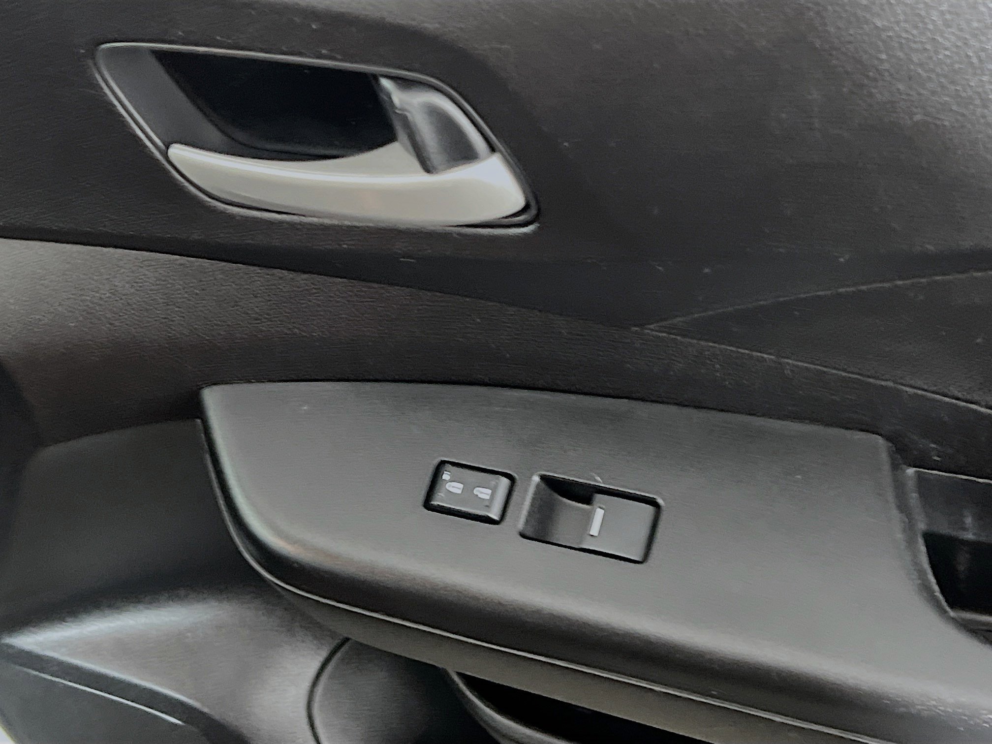 Used 2015 Honda CR-V LX image 31