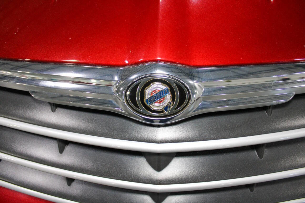 Used 2005 Chrysler Crossfire Limited image 17