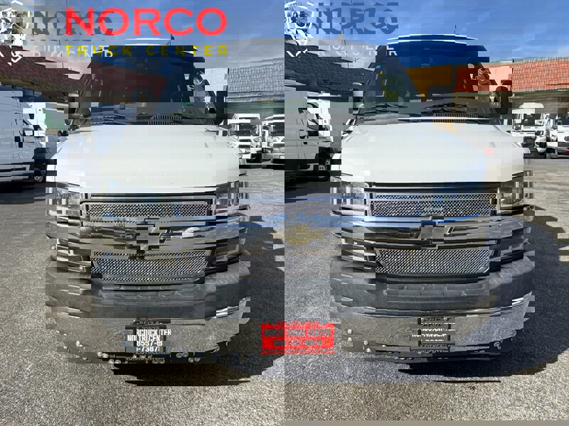 Used 2020 Chevrolet Express 3500 LT w/ LT Preferred Equipment Group image 5