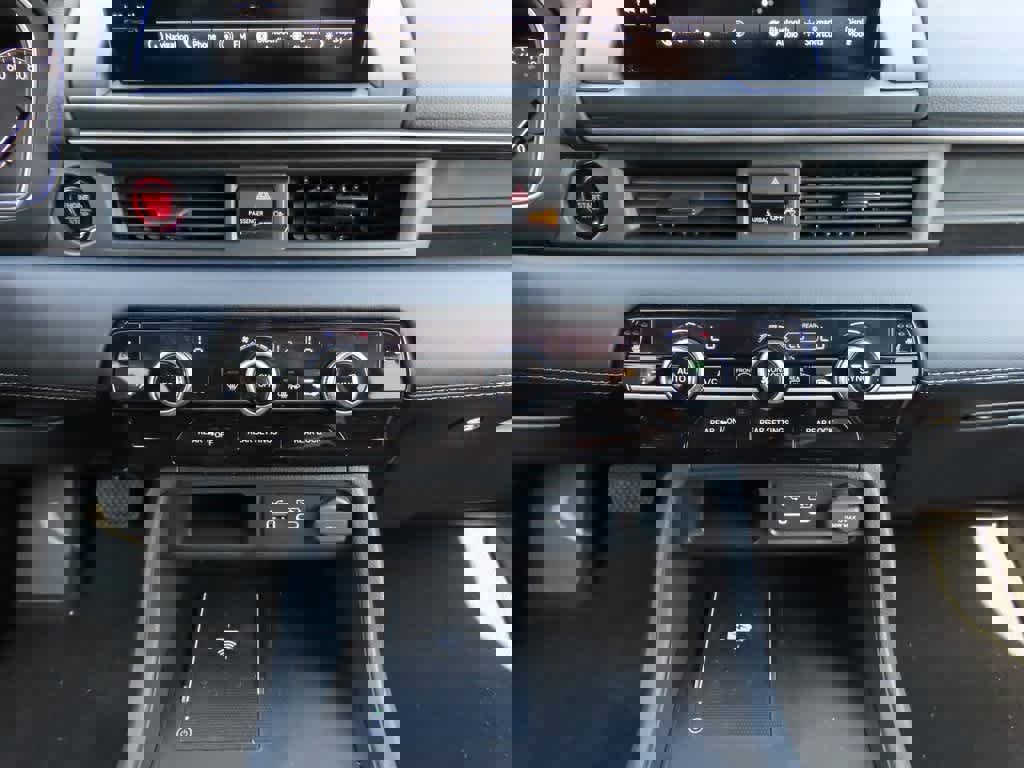 New 2025 Honda Pilot Touring image 22