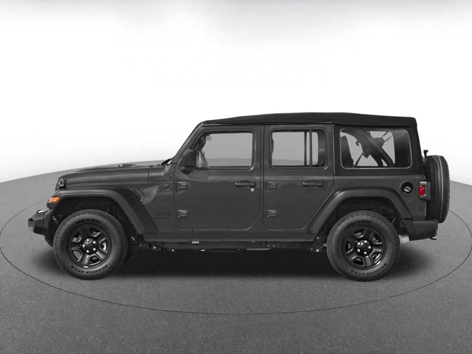 Used 2025 Jeep Wrangler Unlimited Sahara AWD/4WD image 3