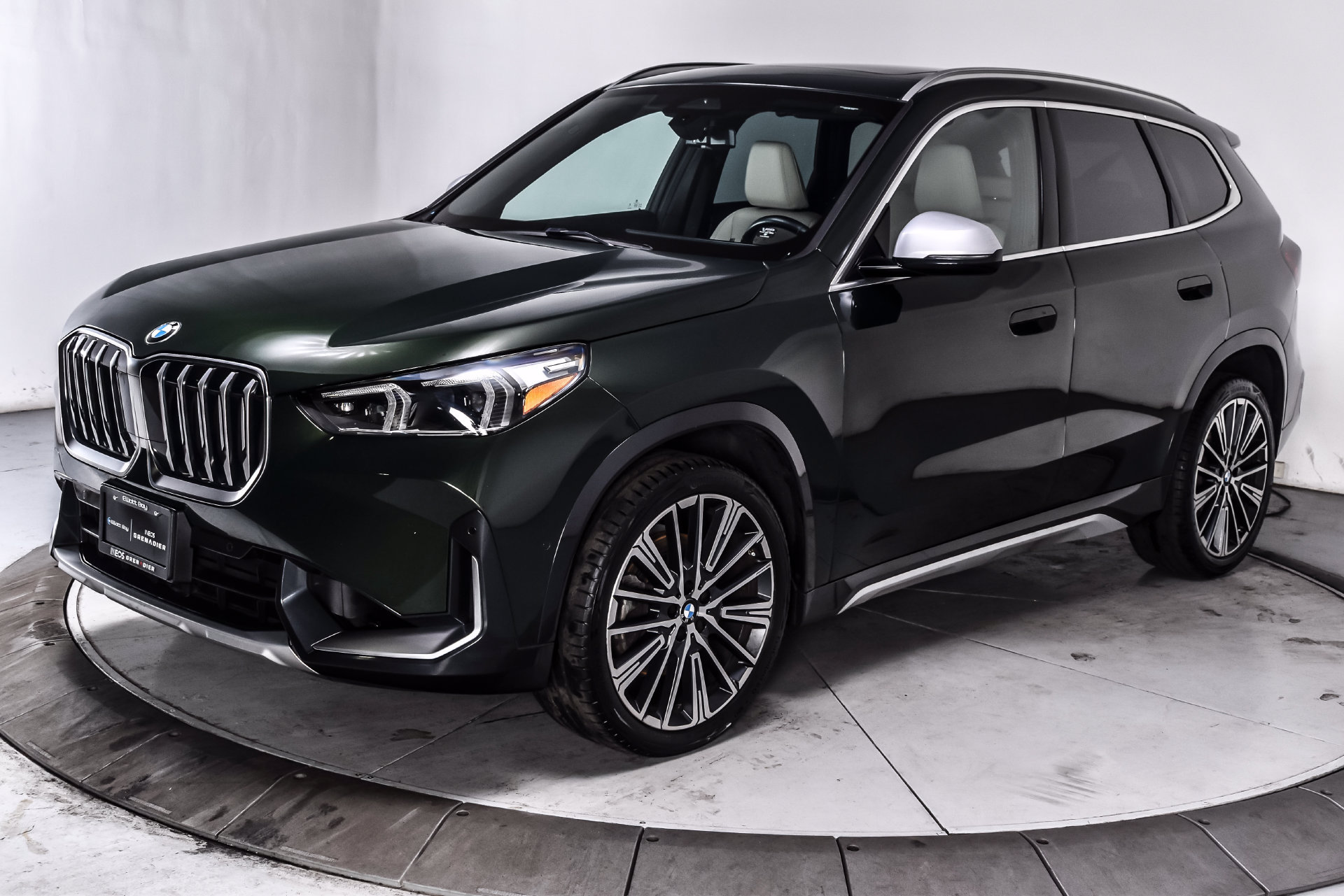 Used 2023 BMW X1 xDrive28i w/ Convenience Package AWD/4WD image 10