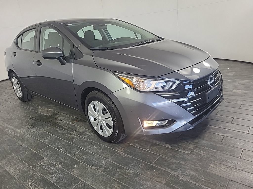 Used 2024 Nissan Versa S image 3