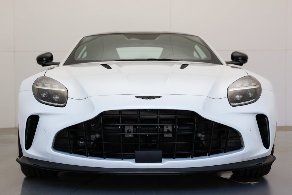 New 2025 Aston Martin V8 Vantage Coupe image 3