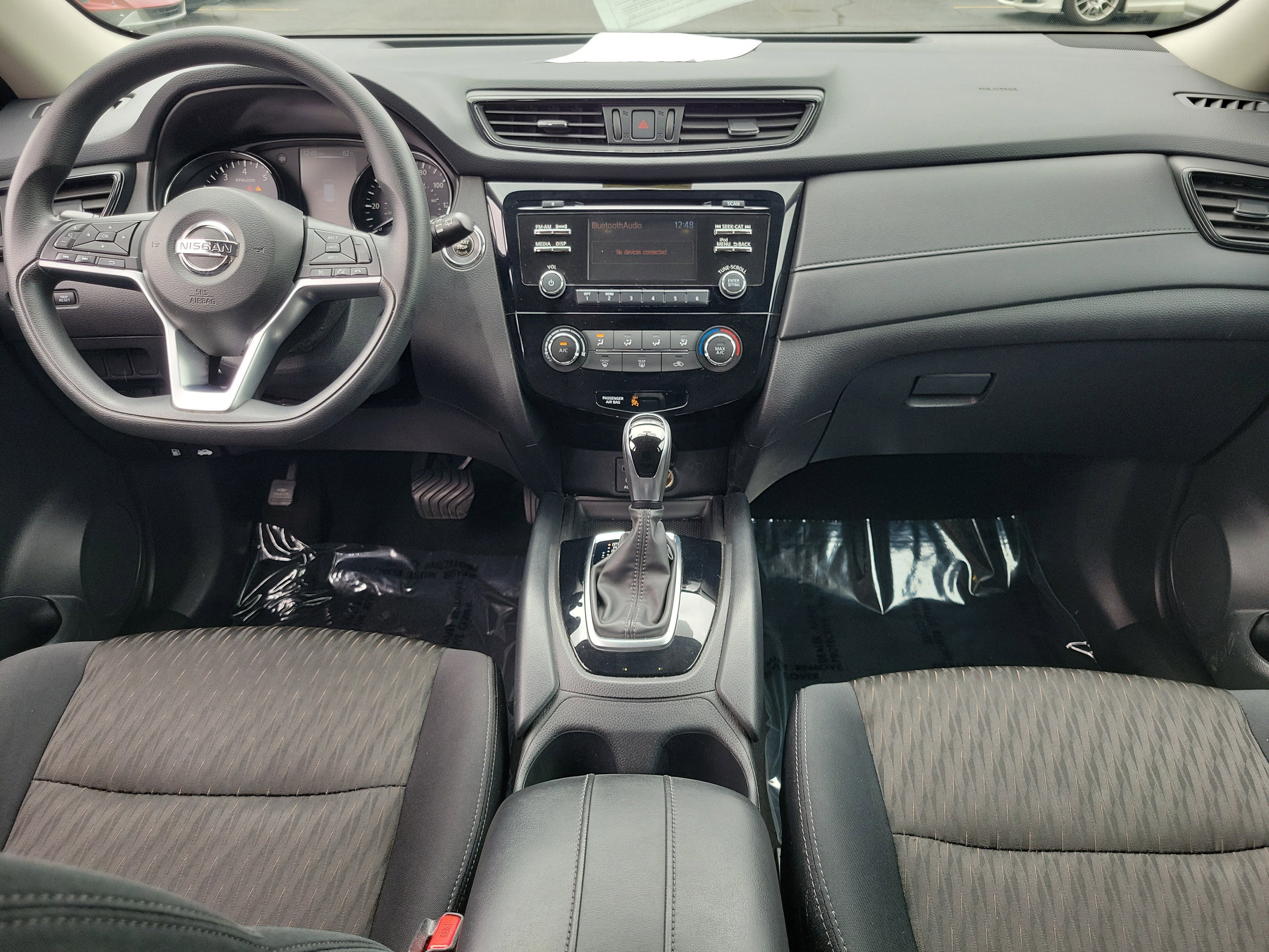 Used 2017 Nissan Rogue SV AWD/4WD image 9