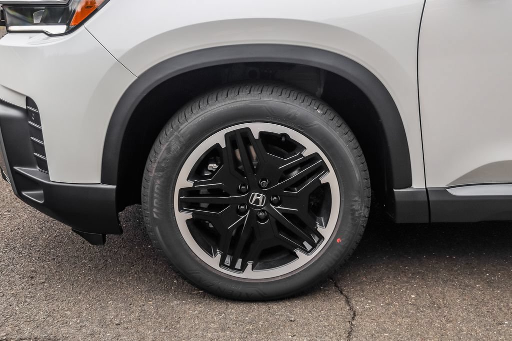 New 2026 Honda Pilot Touring image 8