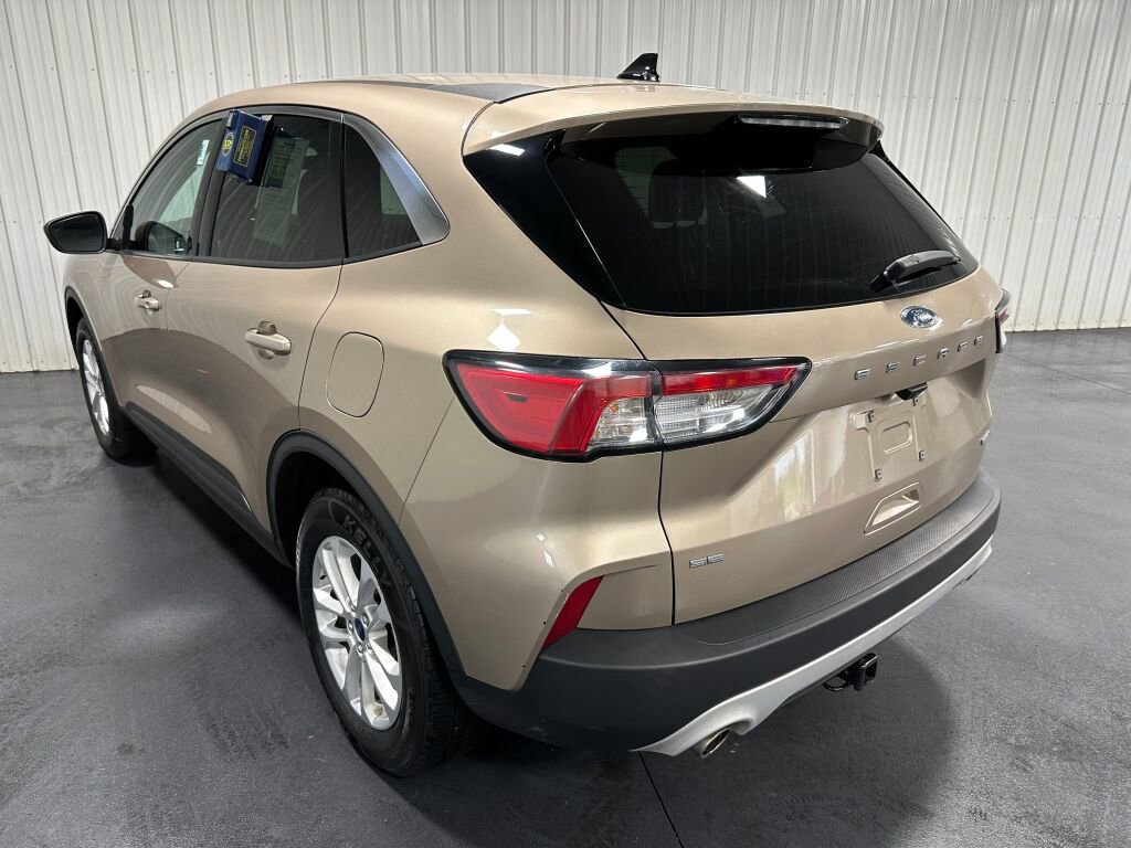 Used 2020 Ford Escape SE image 3