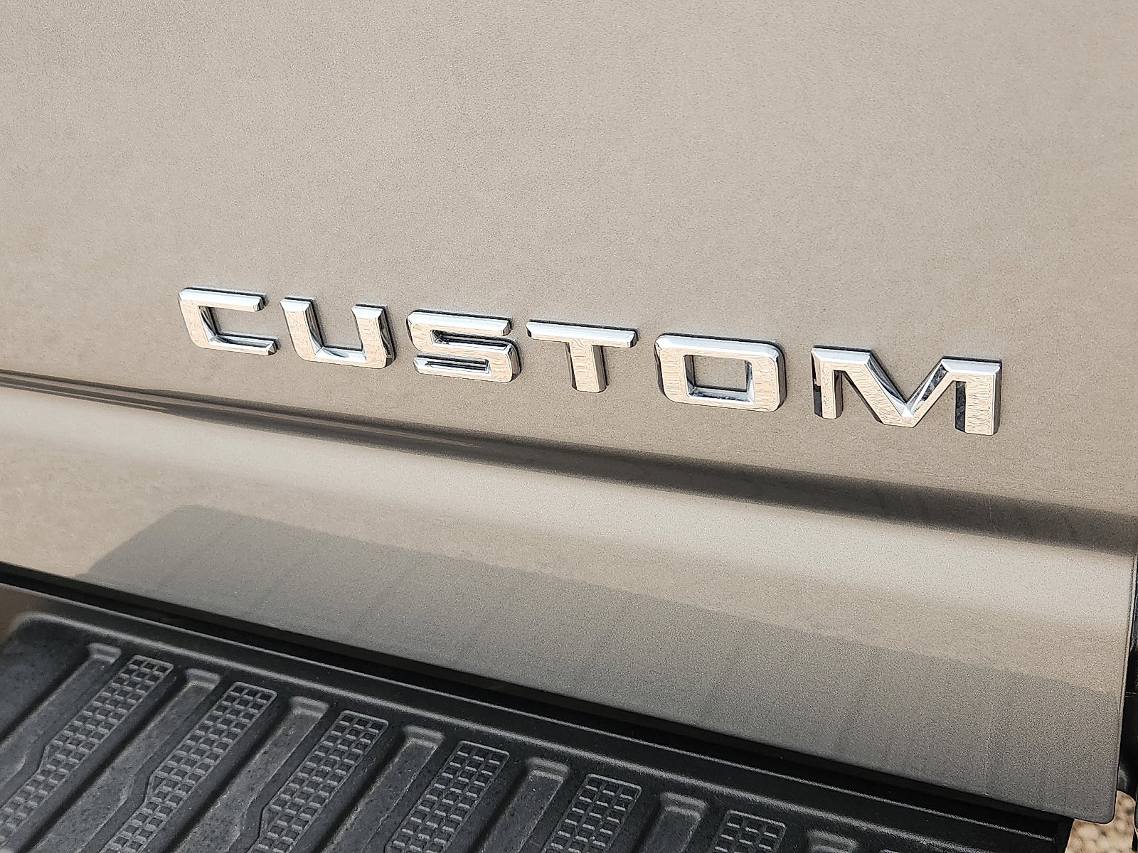 Used 2025 Chevrolet Silverado 2500 Custom w/ Custom Convenience Package image 9