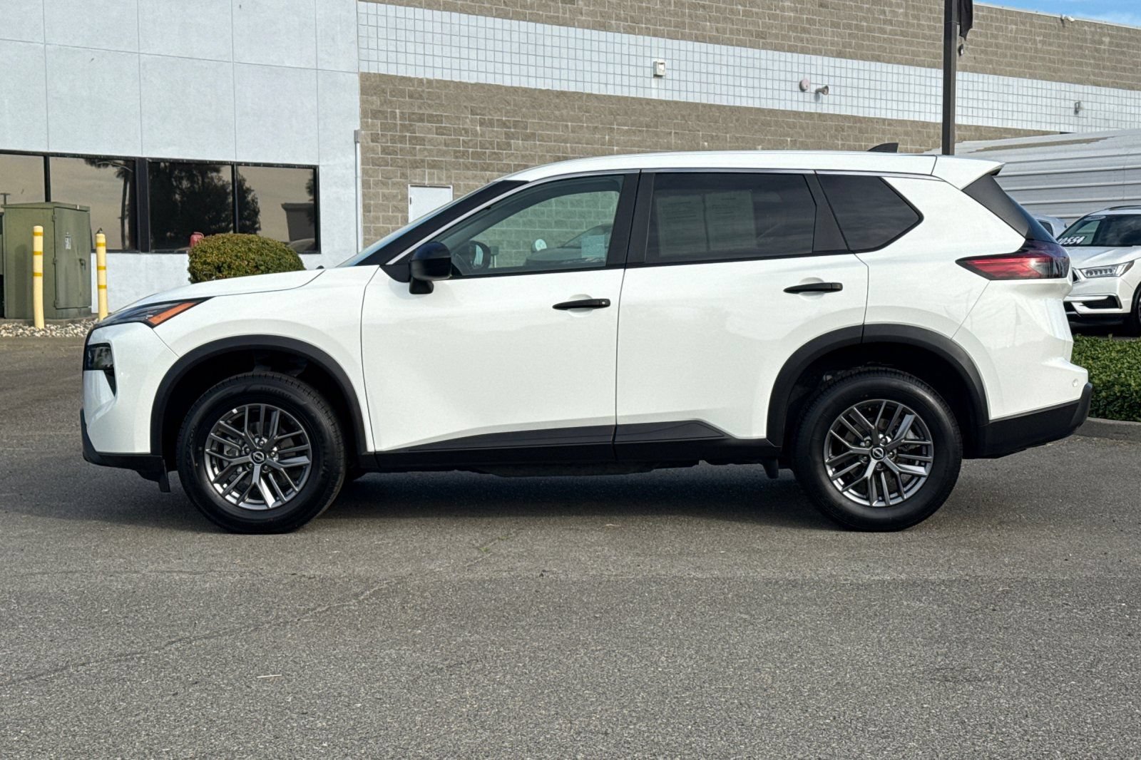 Certified 2024 Nissan Rogue S AWD/4WD image 9