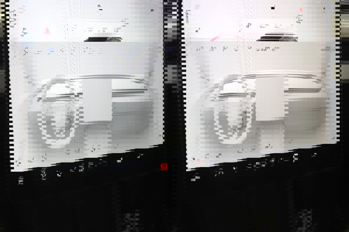 Used 2024 Tesla Model 3 Standard Range image 32