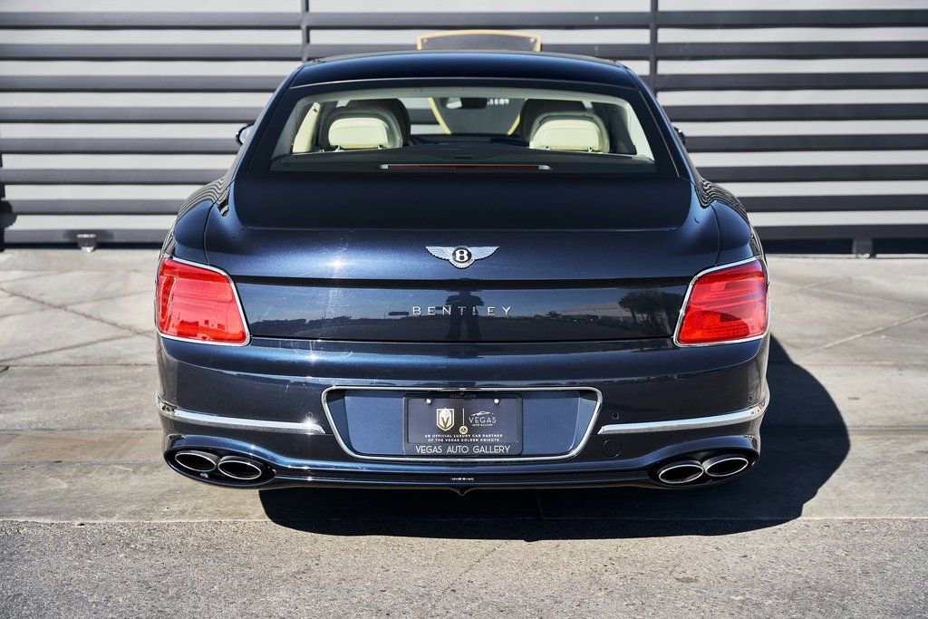 Used 2024 Bentley Flying Spur V8 AWD/4WD image 16
