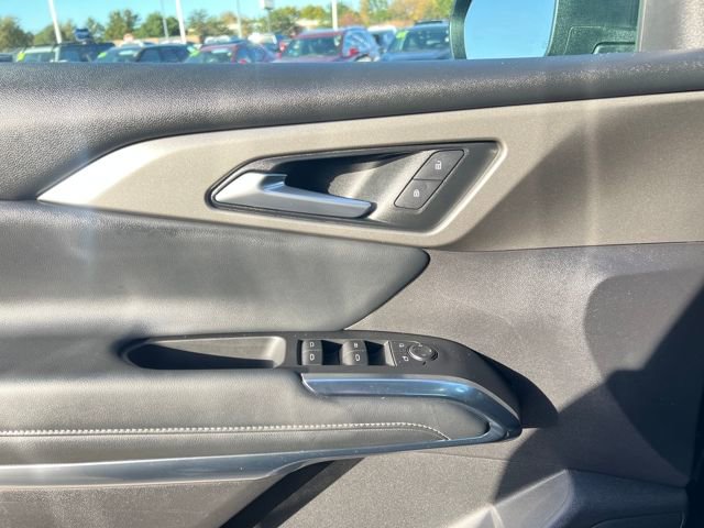 Certified 2025 Chevrolet Traverse LT image 34