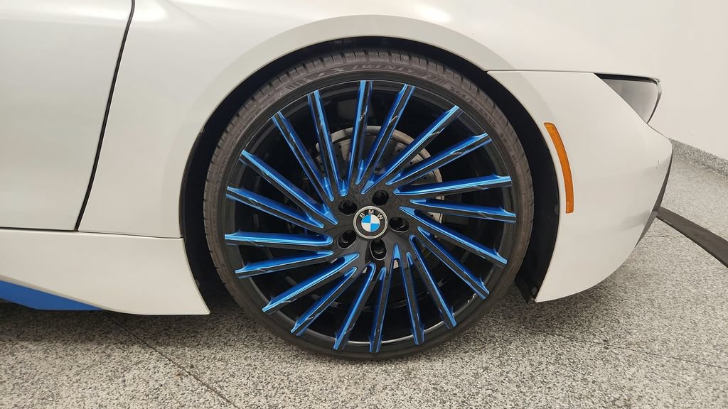 Used 2015 BMW i8 AWD/4WD image 24