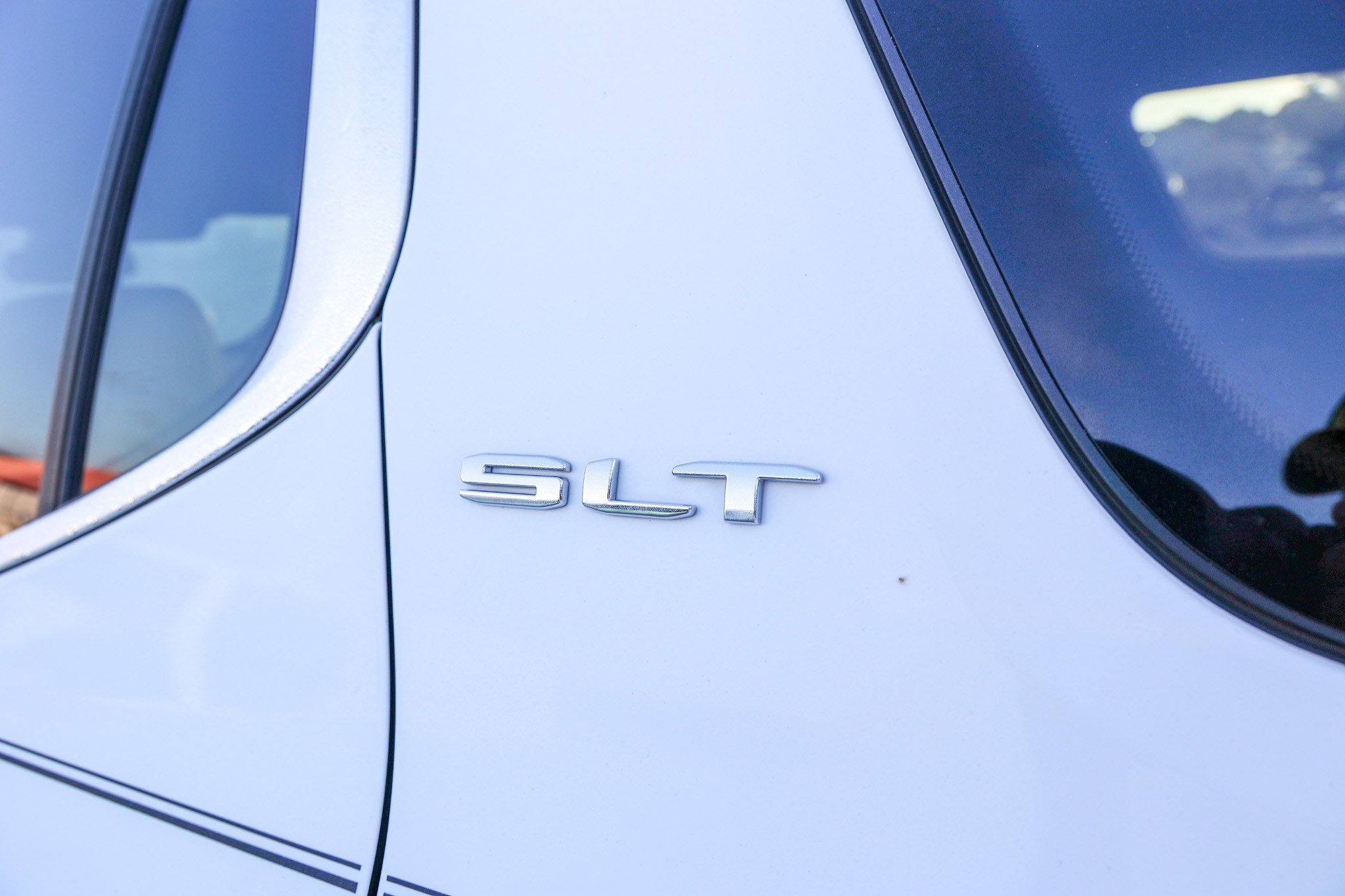 Used 2020 GMC Acadia SLT FWD image 11
