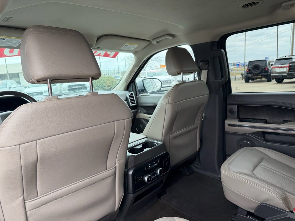 Used 2021 Ford Expedition Limited image 21