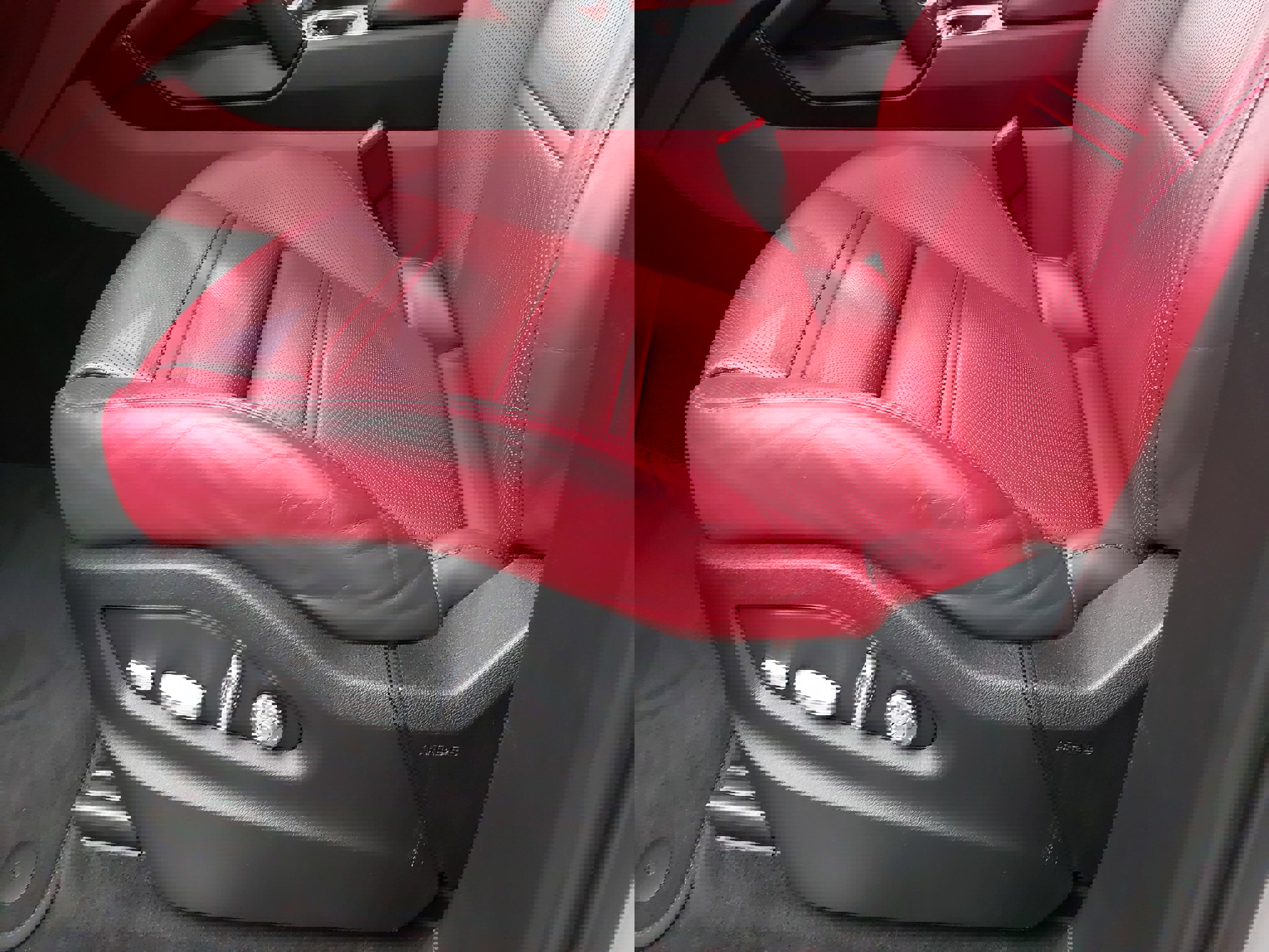 Used 2021 Porsche Cayenne image 30