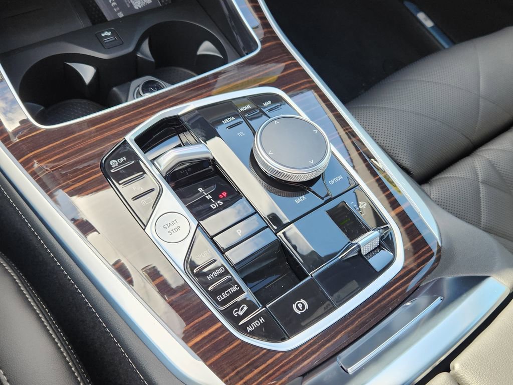 New 2026 BMW X5 xDrive50e image 18