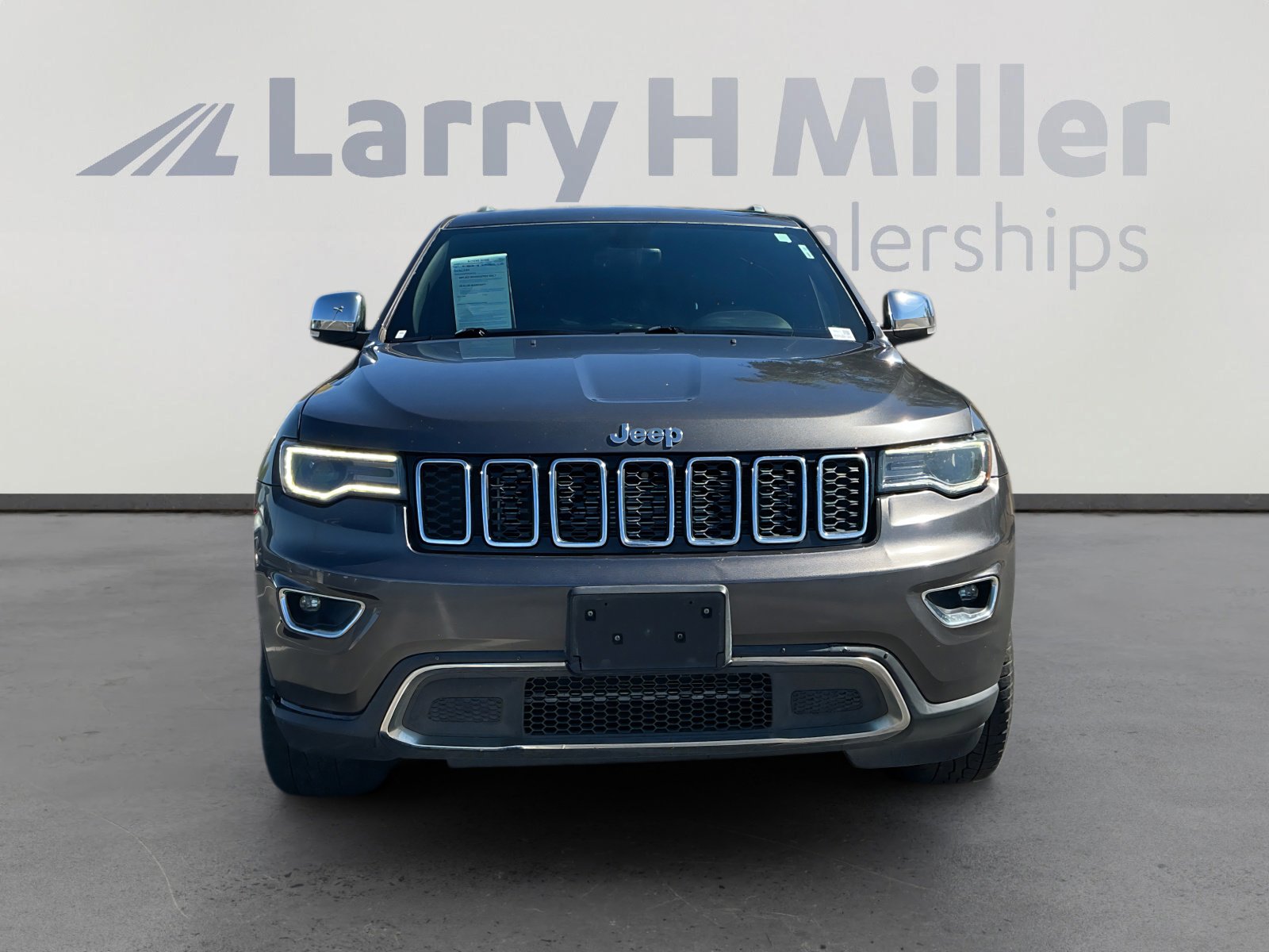 Used 2018 Jeep Grand Cherokee Limited w/ Luxury Group II image 8