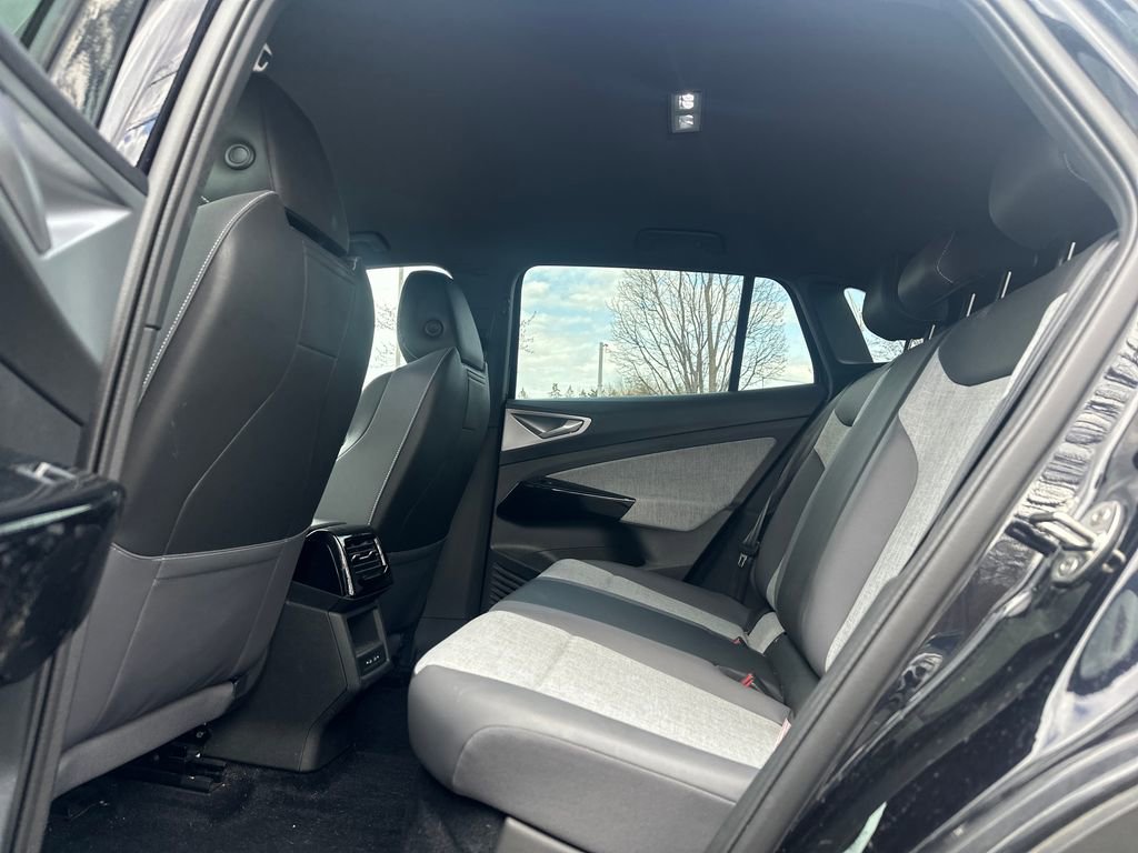 Used 2023 Volkswagen ID.4 Pro image 14