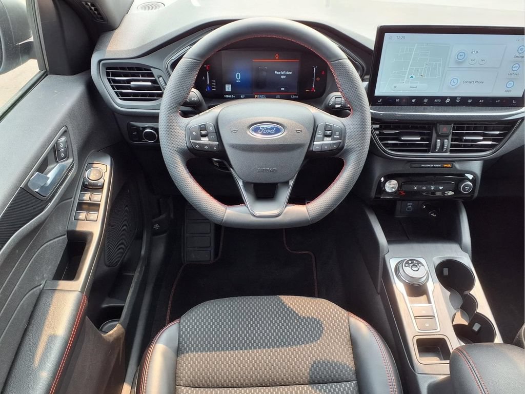 Used 2023 Ford Escape ST-Line w/ Tech Pack #1 AWD/4WD image 11