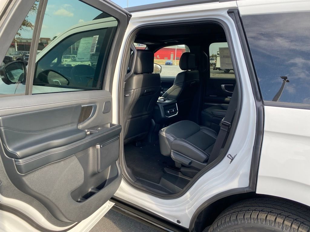 New 2025 Ford Expedition Platinum w/ Stealth Performance Package AWD/4WD image 29