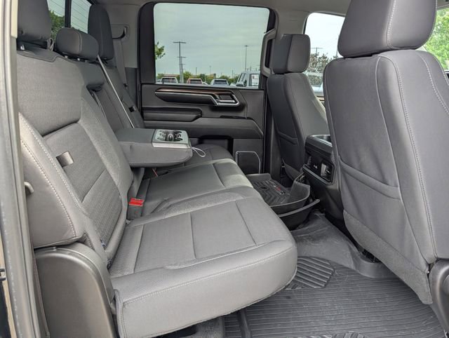 Used 2024 Chevrolet Silverado 2500 LT image 28