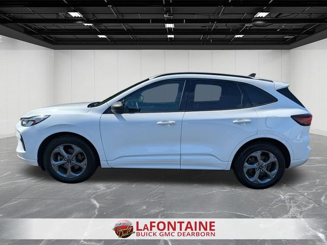 Used 2023 Ford Escape ST-Line w/ Tech Pack #1 FWD image 2