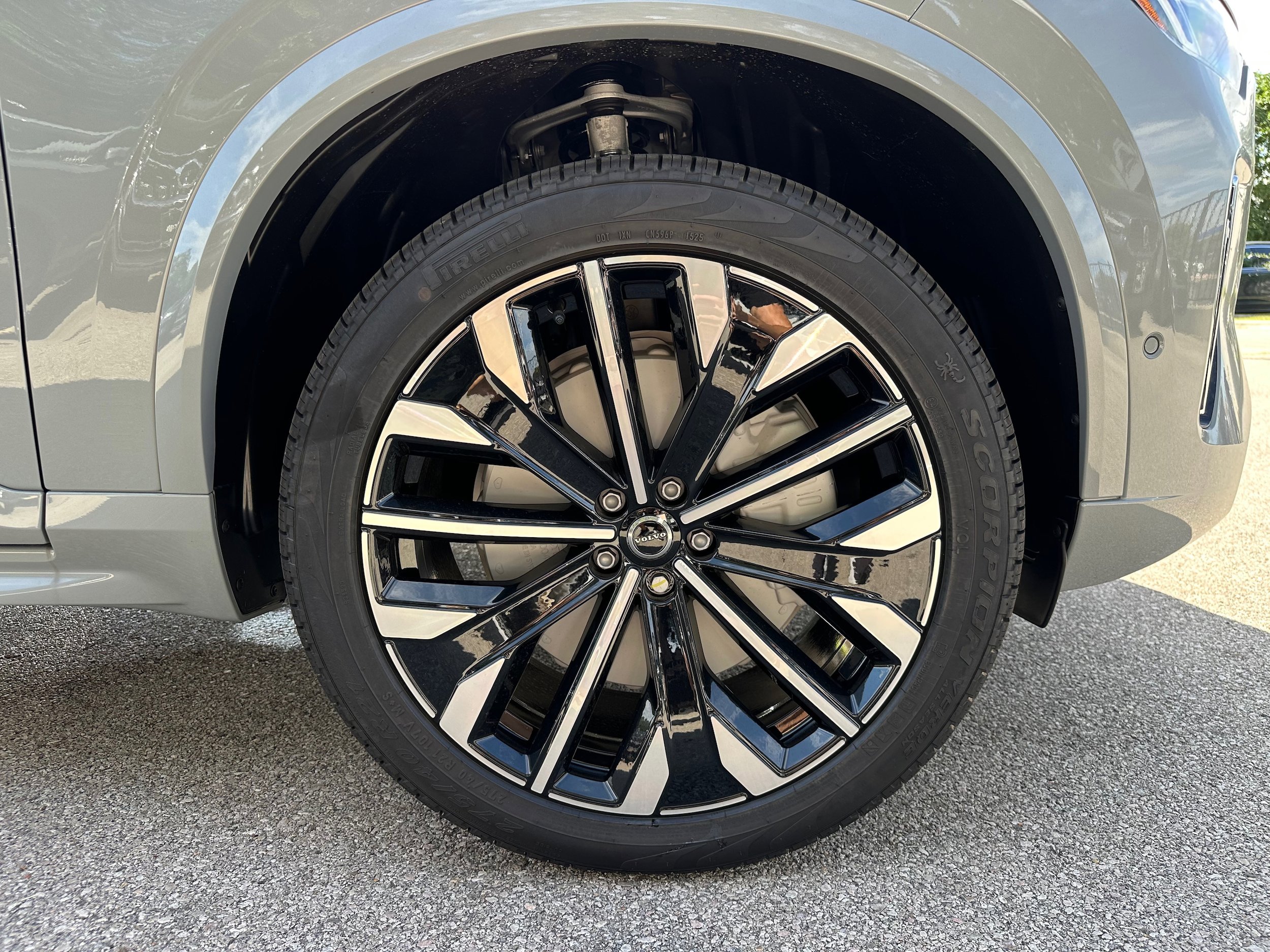 Used 2026 Volvo XC90 B6 Plus w/ Protection Package Premier AWD/4WD image 7