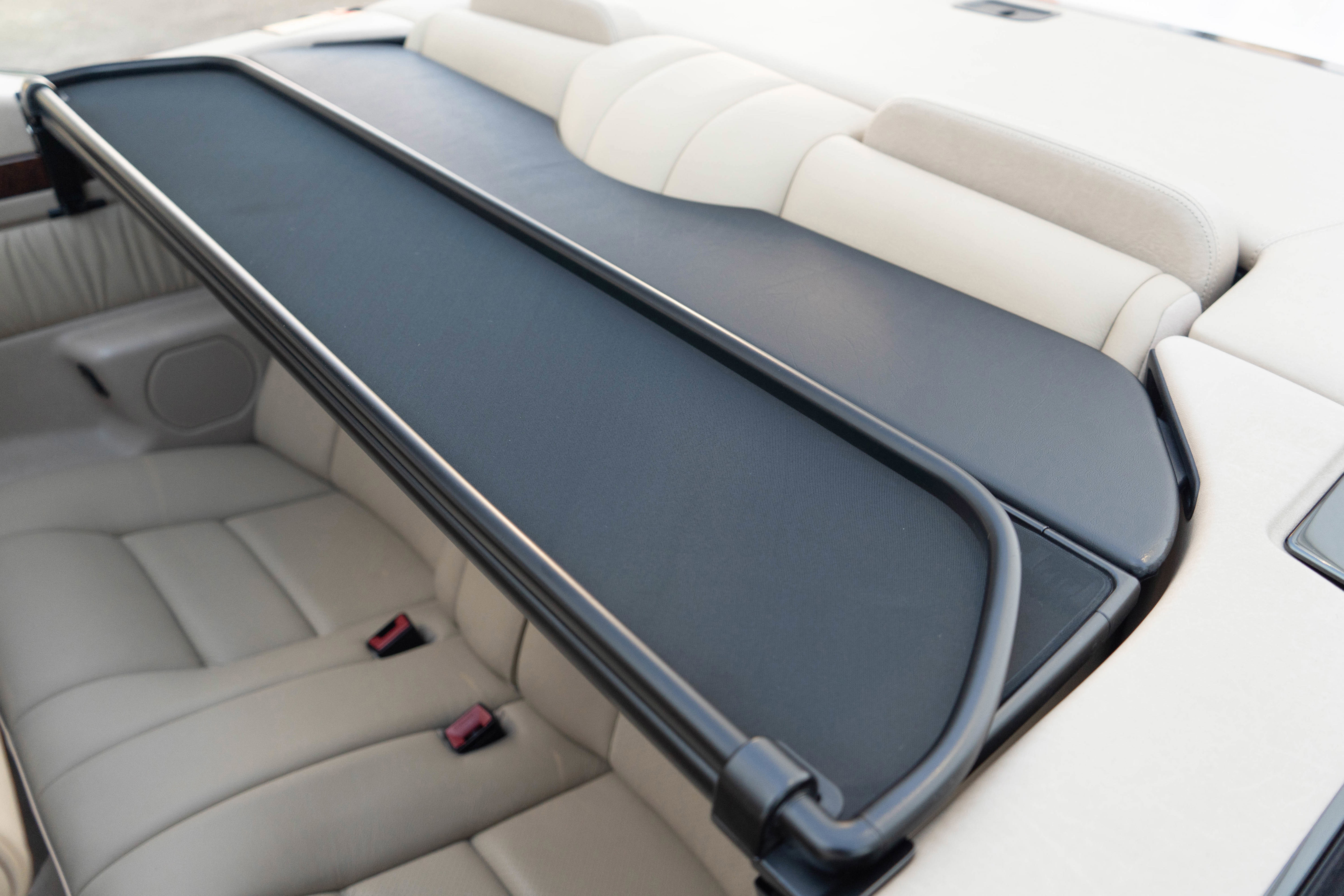 Used 1995 Mercedes-Benz E 320 Convertible image 21