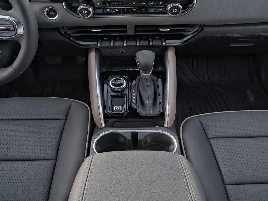 New 2026 GMC Canyon Denali AWD/4WD image 18