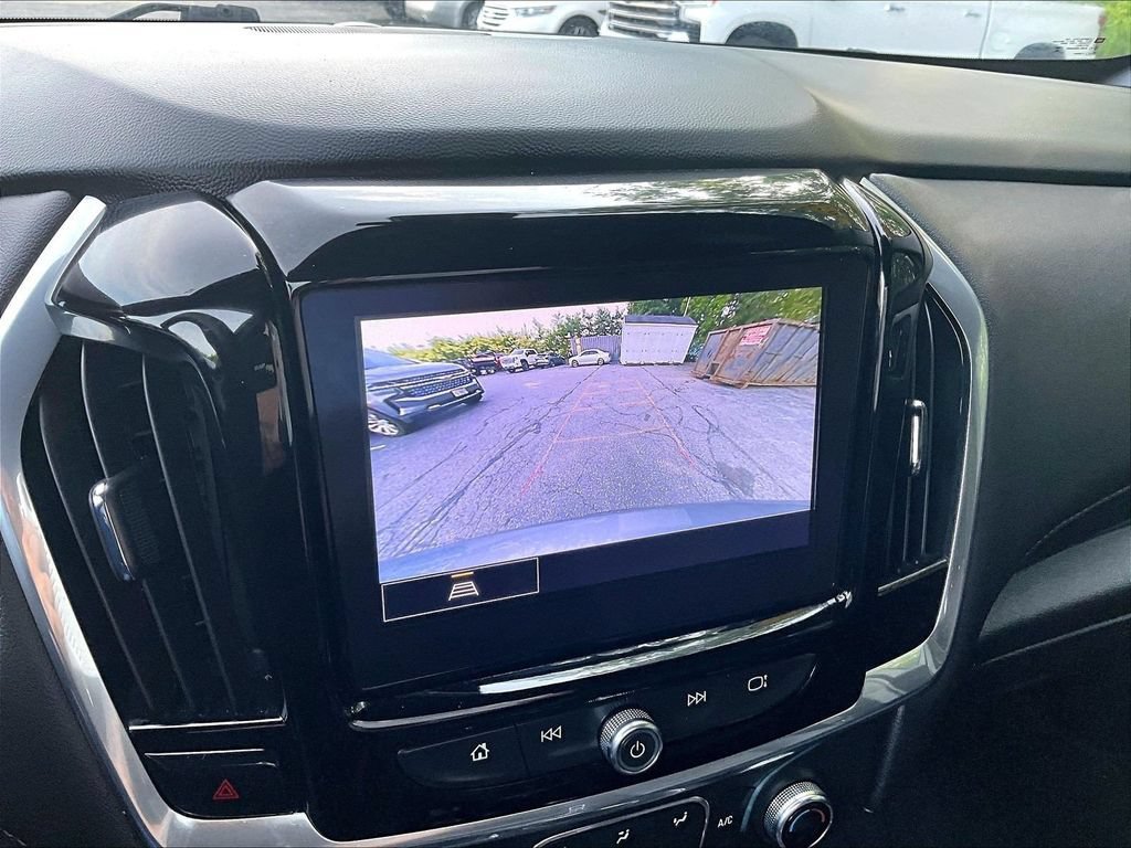 Used 2023 Chevrolet Traverse LT AWD/4WD image 19