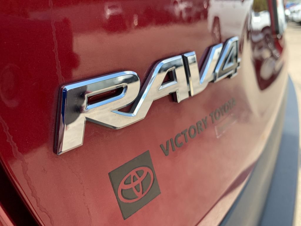 Used 2021 Toyota RAV4 LE AWD/4WD image 34