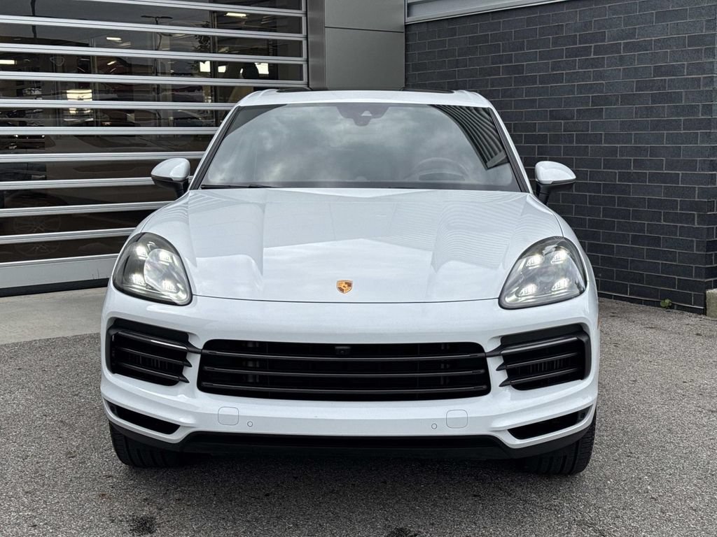 Used 2023 Porsche Cayenne S Platinum AWD/4WD image 2