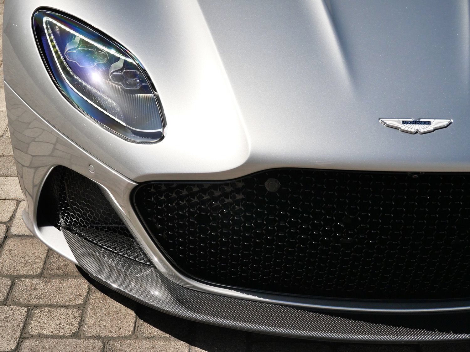 Used 2023 Aston Martin DBS Coupe RWD image 25