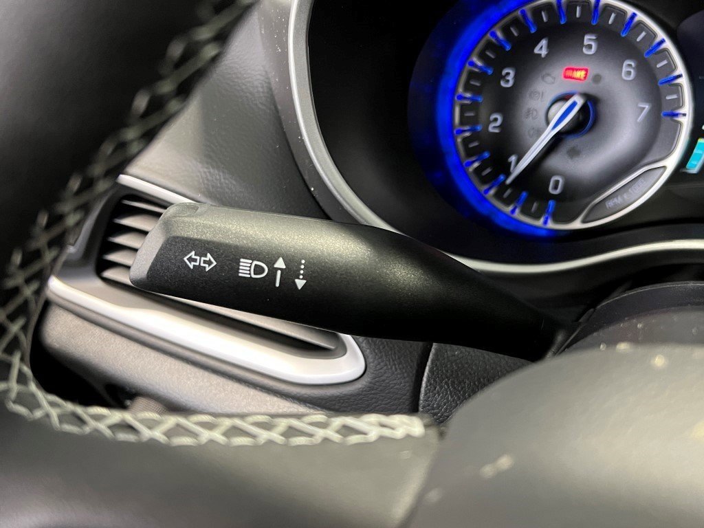 New 2026 Chrysler Voyager LX image 34