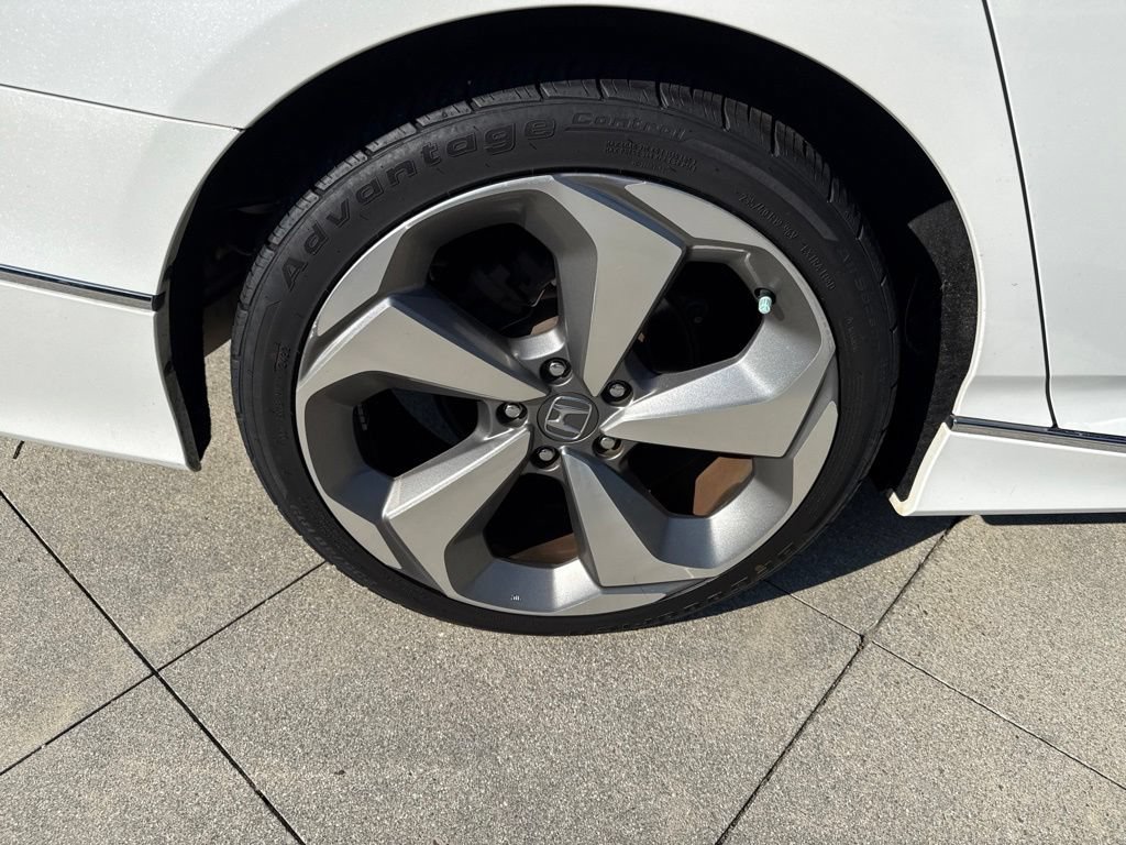 Used 2018 Honda Accord Touring image 21